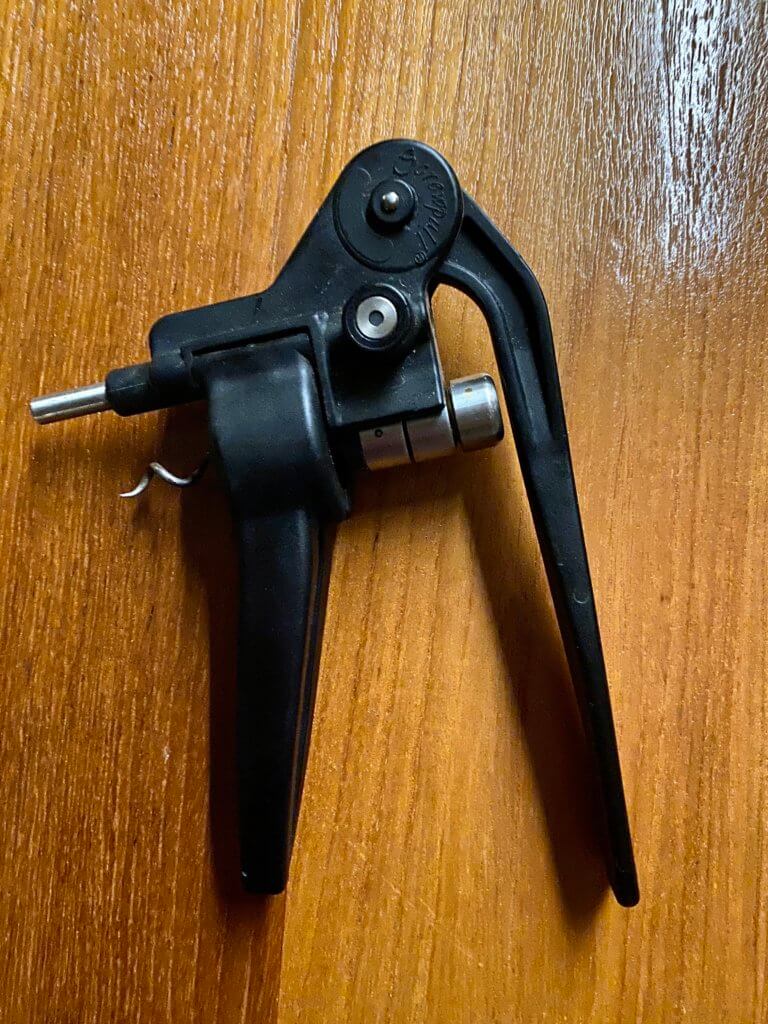 lever corkscrew wine opener.